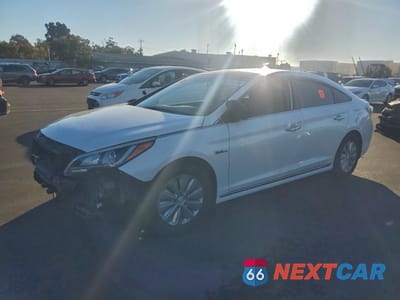 2017 HYUNDAI SONATA HYBRID KMHE24L17HA058099 - główne zdjęcie licytacji z USA - miniatura