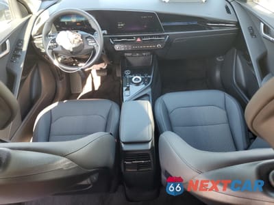 Zdjęcie 8 z 13 samochodu: 2025 KIA NIRO WIND VIN:KNDCR3L18S5145219 - miniatura