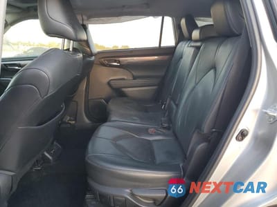 Zdjęcie 11 z 13 samochodu: 2021 TOYOTA HIGHLANDER HYBRID LIMITED VIN:5TDYARAH6MS010186 - miniatura