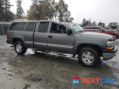 Czwarte zdjęcie samochodu z boku: 2001 CHEVROLET SILVERADO K1500 VIN:1GCEK19T91E117003 - miniatura