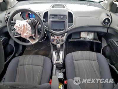 Zdjęcie 8 z 12 samochodu: 2015 CHEVROLET SONIC LT VIN:1G1JC5SH6F4220491 - miniatura