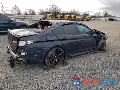 Trzecie zdjęcie samochodu z tyłu: 2021 BMW M5 VIN:WBS83CH03MCH12048 - miniatura