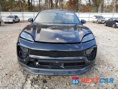 Piąte zdjęcie samochodu w środku: 2025 PORSCHE MACAN VIN:WP1AD2XA1SL077024 - miniatura
