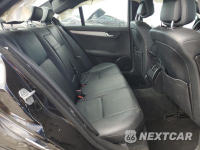 Zdjęcie 10 z 15 samochodu: 2011 MERCEDES-BENZ C 300 VIN:WDDGF5EB0BF627579 - miniatura