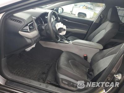 Zdjęcie 7 z 11 samochodu: 2020 TOYOTA CAMRY LE VIN:4T1C31AK0LU541200 - miniatura