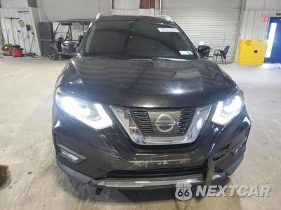 Piąte zdjęcie samochodu w środku: 2017 NISSAN ROGUE SL VIN:5N1AT2MV2HC814377 - miniatura