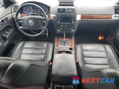 Zdjęcie 8 z 13 samochodu: 2004 VOLKSWAGEN TOUAREG 3.2 VIN:WVGBC67L54D026798 - miniatura