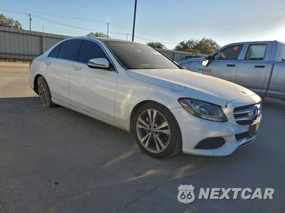 Czwarte zdjęcie samochodu z boku: 2018 MERCEDES-BENZ C 300 VIN:55SWF4JB7JU264561 - miniatura
