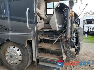 Zdjęcie 9 z 10 samochodu: 2005 FREIGHTLINER CHASSIS X LINE MOTOR HOME VIN:4UZABFCYX5CU60271 - miniatura