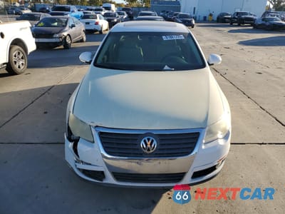 Piąte zdjęcie samochodu w środku: 2010 VOLKSWAGEN PASSAT KOMFORT VIN:WVWJM7AN6AP028776 - miniatura