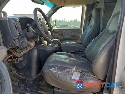 Zdjęcie 7 z 13 samochodu: 2007 CHEVROLET EXPRESS G1500 DELIVERY VAN VIN:1GCFG15X371239242 - miniatura