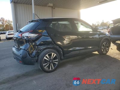 Trzecie zdjęcie samochodu z tyłu: 2020 NISSAN KICKS SV VIN:3N1CP5CV5LL526843 - miniatura