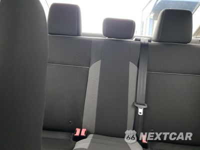 Zdjęcie 10 z 15 samochodu: 2014 FORD FOCUS SE VIN:1FADP3F28EL291205 - miniatura