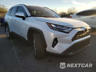 Czwarte zdjęcie samochodu z boku: 2025 TOYOTA RAV4 XLE PREMIUM VIN:2T3C1RFV3SW414020 - miniatura