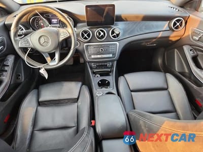 Zdjęcie 8 z 13 samochodu: 2018 MERCEDES-BENZ CLA 250 4MATIC VIN:WDDSJ4GB3JN516383 - miniatura