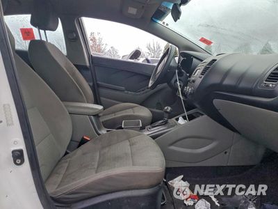 Zdjęcie 7 z 13 samochodu: 2015 KIA FORTE LX VIN:KNAFX4A64F5391436 - miniatura