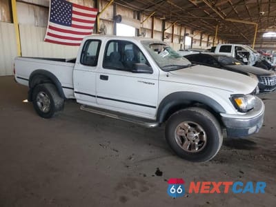 Czwarte zdjęcie samochodu z boku: 2004 TOYOTA TACOMA PRERUNNER VIN:5TESM92N64Z327020 - miniatura