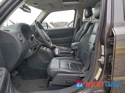 Zdjęcie 7 z 13 samochodu: 2016 JEEP PATRIOT LATITUDE VIN:1C4NJRFB2GD500647 - miniatura