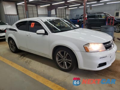 Czwarte zdjęcie samochodu z boku: 2011 DODGE AVENGER MAINSTREET VIN:1B3BD1FG9BN586518 - miniatura