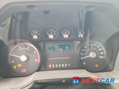 Zdjęcie 9 z 12 samochodu: 2015 FORD F350 SUPER DUTY VIN:1FT8X3BT9FEC86109 - miniatura