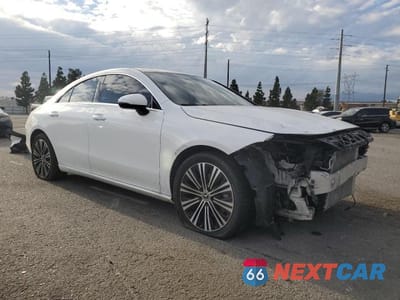 Czwarte zdjęcie samochodu z boku: 2023 MERCEDES-BENZ CLA 250 VIN:W1K5J4GB7PN393712 - miniatura