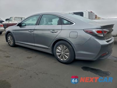 Drugie zdjęcie samochodu z przodu: 2017 HYUNDAI SONATA HYBRID VIN:KMHE24L18HA059469 - miniatura