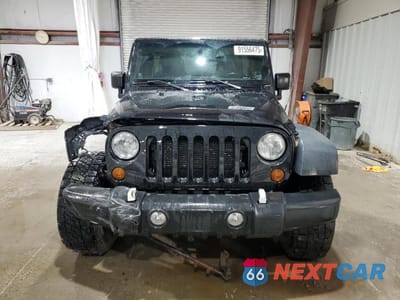 Piąte zdjęcie samochodu w środku: 2013 JEEP WRANGLER UNLIMITED SPORT VIN:1C4BJWDG5DL539119 - miniatura