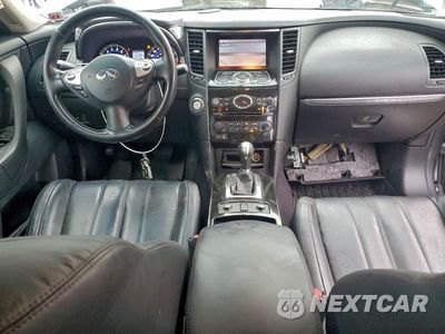 Zdjęcie 8 z 12 samochodu: 2017 INFINITI QX70 VIN:JN8CS1MW3HM411445 - miniatura
