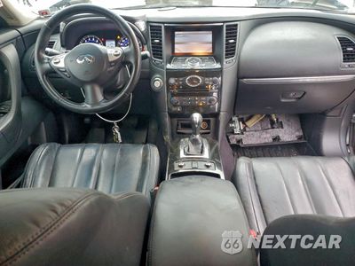 Zdjęcie 8 z 15 samochodu: 2017 INFINITI QX70 VIN:JN8CS1MW3HM411445 - miniatura