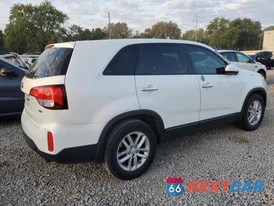 Trzecie zdjęcie samochodu z tyłu: 2015 KIA SORENTO LX VIN:5XYKT3A60FG635985 - miniatura