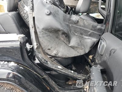 Zdjęcie 10 z 13 samochodu: 2023 JEEP WRANGLER SAHARA 4XE VIN:1C4JJXP69PW630773 - miniatura
