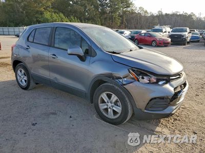 Czwarte zdjęcie samochodu z boku: 2020 CHEVROLET TRAX LS VIN:3GNCJKSB6LL196514 - miniatura