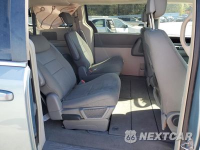 Zdjęcie 11 z 16 samochodu: 2010 CHRYSLER TOWN & COUNTRY LX VIN:2A4RR2D15AR329872 - miniatura