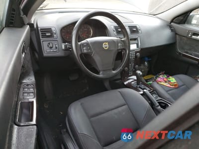 Zdjęcie 8 z 12 samochodu: 2006 VOLVO S40 2.4I VIN:YV1MS382862172951 - miniatura