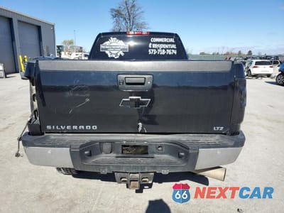 Zdjęcie 6 z 12 samochodu: 2014 CHEVROLET SILVERADO K2500 HEAVY DUTY LTZ VIN:1GC1KYE8XEF171452 - miniatura