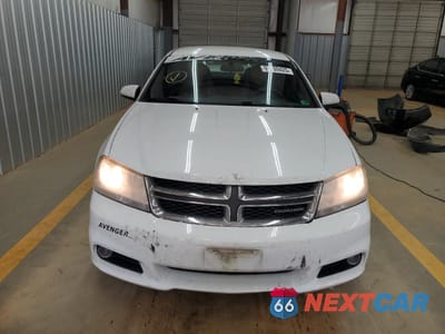 Piąte zdjęcie samochodu w środku: 2011 DODGE AVENGER MAINSTREET VIN:1B3BD1FG9BN586518 - miniatura