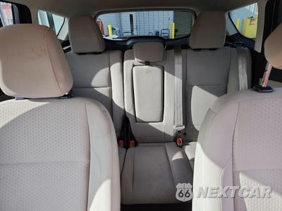 Zdjęcie 10 z 15 samochodu: 2018 FORD ESCAPE SE VIN:1FMCU9GD9JUC60353 - miniatura