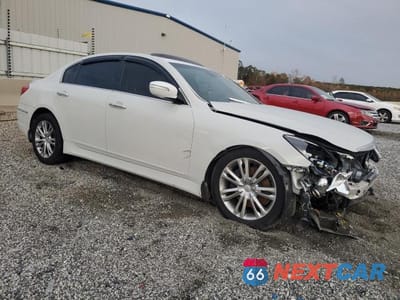 Czwarte zdjęcie samochodu z boku: 2012 HYUNDAI GENESIS 3.8L VIN:KMHGC4DD3CU186636 - miniatura