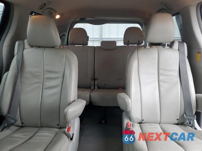 Zdjęcie 10 z 12 samochodu: 2014 TOYOTA SIENNA XLE VIN:5TDDK3DCXES072488 - miniatura