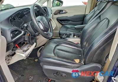 Zdjęcie 7 z 14 samochodu: 2020 CHRYSLER VOYAGER LXI VIN:2C4RC1DG2LR163688 - miniatura