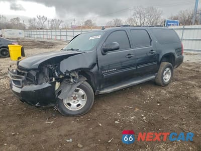 2014 CHEVROLET SUBURBAN K1500 LT 1GNSKJE76ER210739 - główne zdjęcie licytacji z USA - miniatura