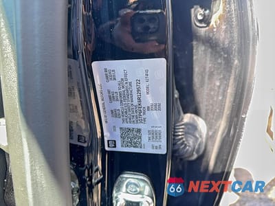 Zdjęcie 10 z 15 samochodu: 2024 GMC CANYON DENALI VIN:1GTP6FEK6R1295722 - miniatura