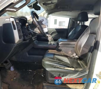 Zdjęcie 7 z 11 samochodu: 2017 GMC SIERRA K2500 SLT VIN:1GT12TEG6HF176551 - miniatura