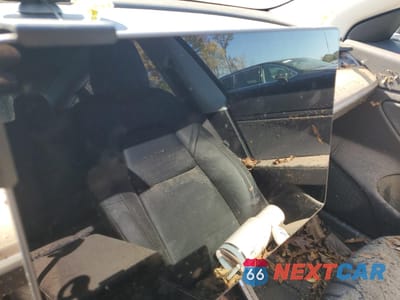 Zdjęcie 9 z 12 samochodu: 2019 TESLA MODEL 3 VIN:5YJ3E1EA1KF394635 - miniatura