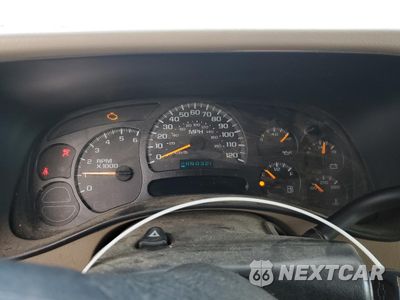 Zdjęcie 9 z 15 samochodu: 2004 CHEVROLET SUBURBAN C1500 VIN:1GNEC16T74J131499 - miniatura