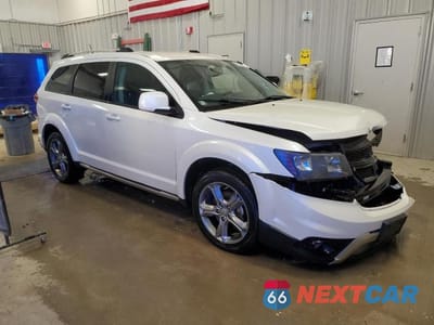 Czwarte zdjęcie samochodu z boku: 2017 DODGE JOURNEY CROSSROAD VIN:3C4PDDGG4HT548434 - miniatura