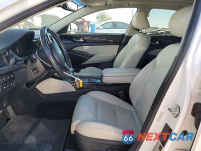 Zdjęcie 7 z 13 samochodu: 2017 KIA CADENZA PREMIUM VIN:KNALC4J18H5070716 - miniatura