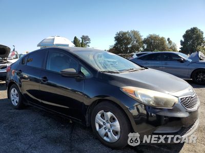 Czwarte zdjęcie samochodu z boku: 2016 KIA FORTE LX VIN:KNAFK4A68G5550605 - miniatura