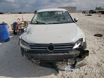 Piąte zdjęcie samochodu w środku: 2017 VOLKSWAGEN JETTA S VIN:3VW2B7AJ7HM246634 - miniatura