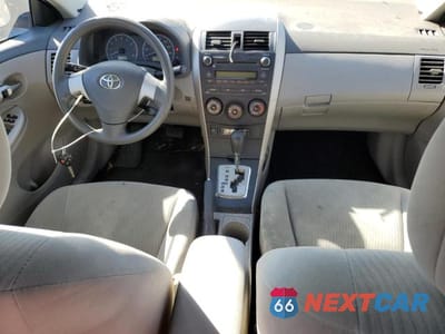 Zdjęcie 8 z 12 samochodu: 2010 TOYOTA COROLLA BASE VIN:2T1BU4EE6AC509316 - miniatura